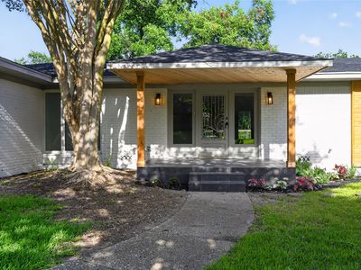 2808 Woodland Dr