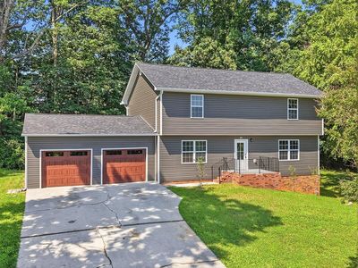 1409 Wind Crest Dr