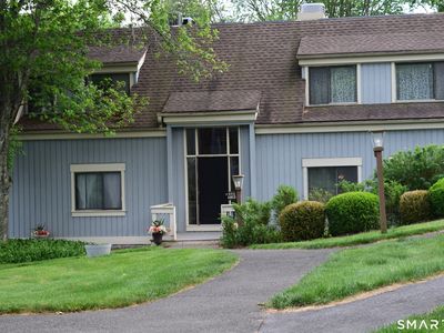 464 Heritage Village #B