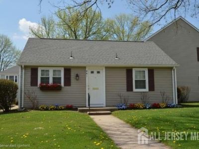 64 Amherst Ln #A