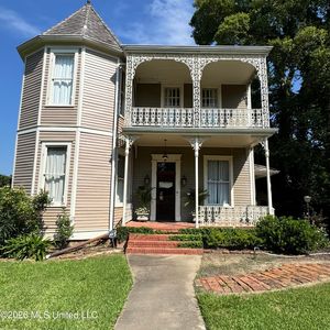 212 Linton Ave
