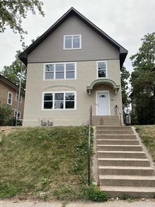 1952 Saint Clair Ave