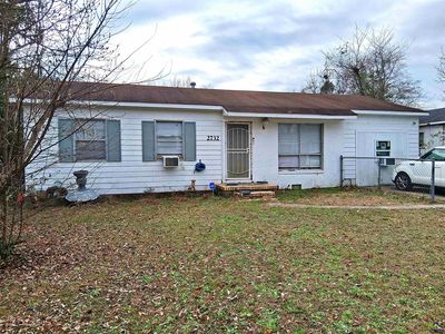 2732 Village Green Ln