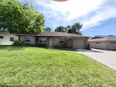 2729 Harriet Dr