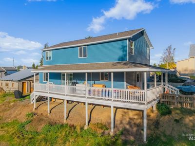 Property at 905 Fountain St, Colton, WA