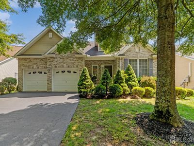 319 Highgate Ct