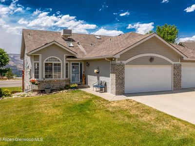 28 N Ridge Ct