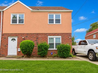 76 Jules Dr Floor 2
