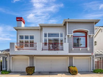 585 Shoal Cir