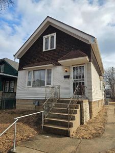 3122 N 42nd STREET