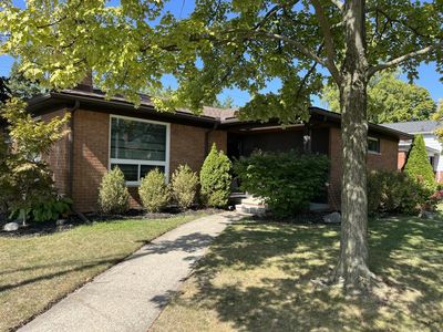 795 Grosse Pointe Ct