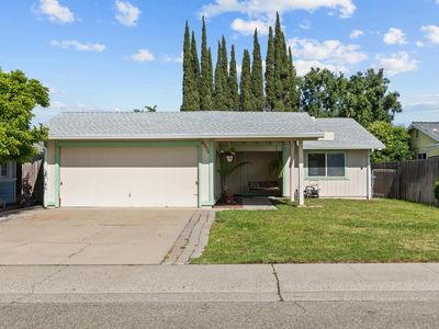 4954 Curve Wood Way