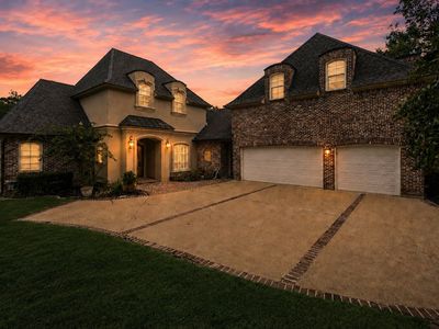 1170 Waters Edge Cir
