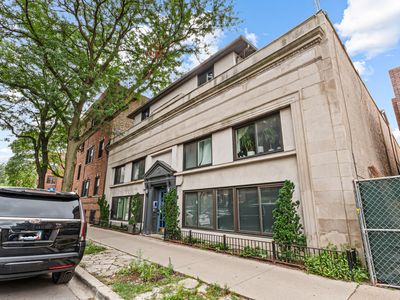909 W Diversey Pkwy APT 3W