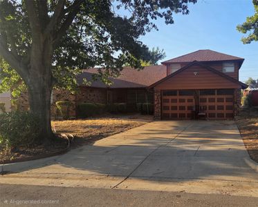 3812 Triumph St