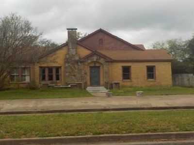 216 S Prairieville St