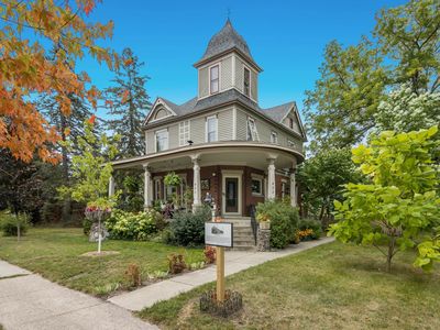 402 E Cayuga St