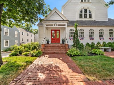 142 Main St #4