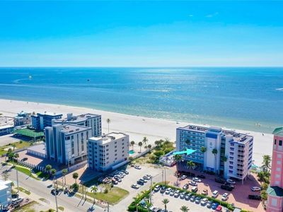 250 Estero Blvd #302