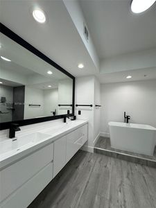 15051 Royal Oaks Ln APT 1403