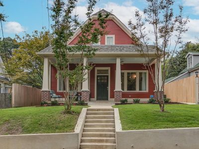 2098 Higbee Ave