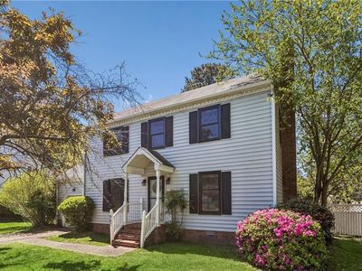 967 Colleen Dr