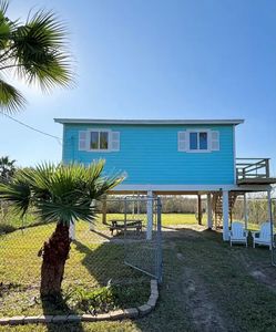 Property at 1337 Trinidad Ln, Pt Bolivar, TX