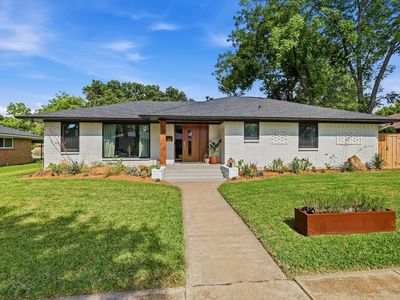 3910 Mobile Dr