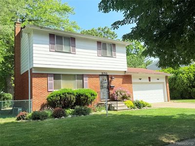 570 Clinton River Dr