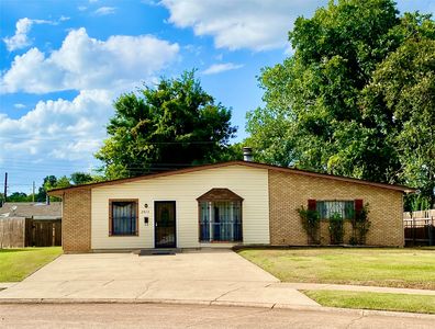 2913 Kirk Ln