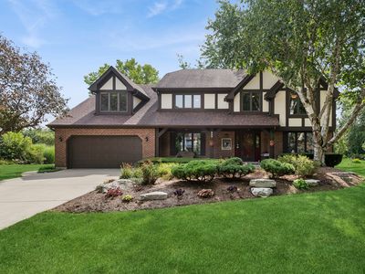 808 Lyndhurst Ct