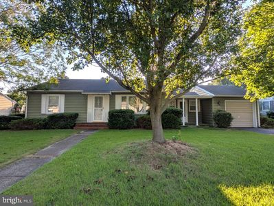 722 E Ivy Dr