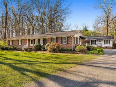 527 E Austin Dr