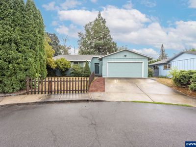 1586 Freeman Ct NE