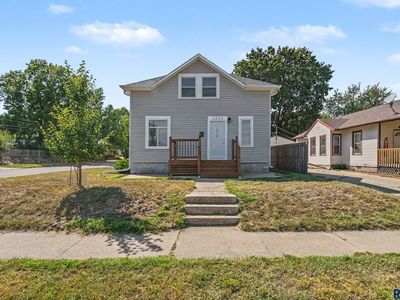 1521 S Spring Ave