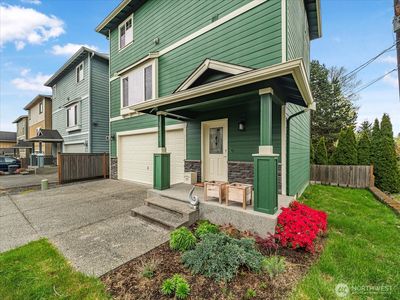 1011 94th Drive NE