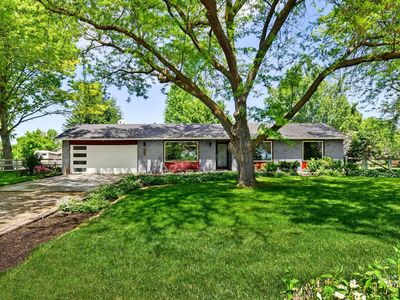 882 W Steeple View Dr