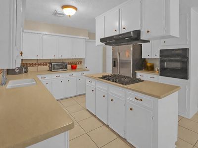 4205 Lariat Dr