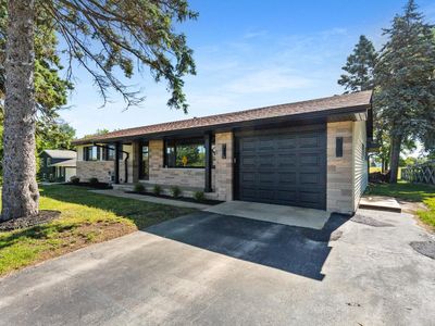 1858 East DRIVE
