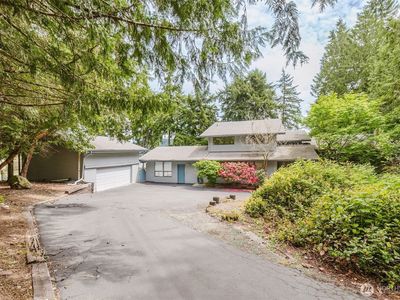 6832 Illahee Road NE