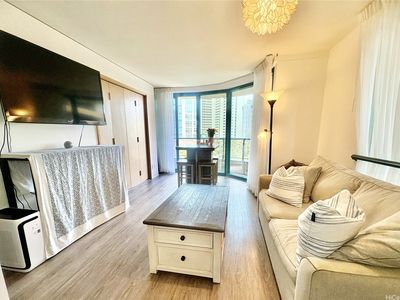 1888 Kalakaua Ave APT 904
