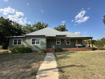 704 Elsie St