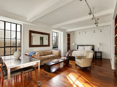 340 W 57th St APT 8E