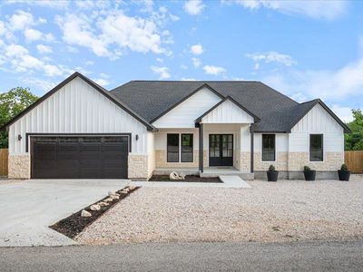 35 Whistling Wind Ln