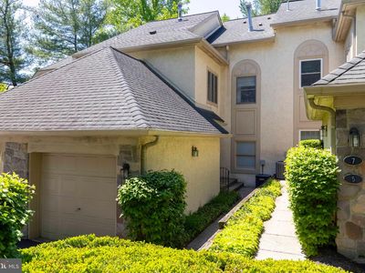11 Red Oak Dr