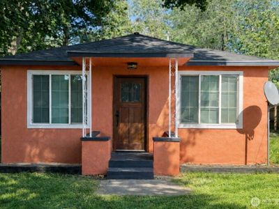 212 4th Street W