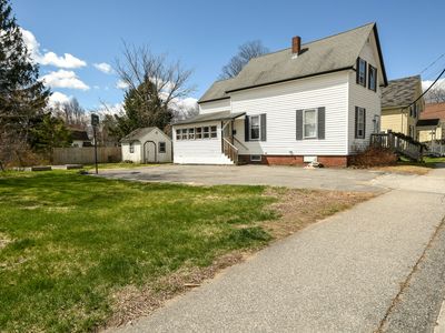 40 E Valentine Street