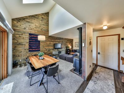 222 GCR 4421 UNIT 4D