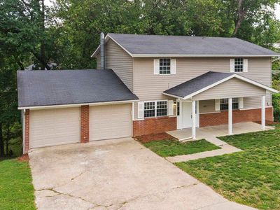 4823 Crittenden Dr