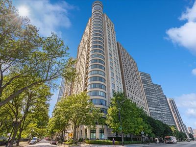 840 N Lake Shore Dr APT 1803